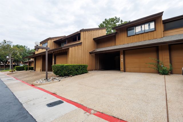 3161 Golden Oak, Farmers Branch, TX 75234