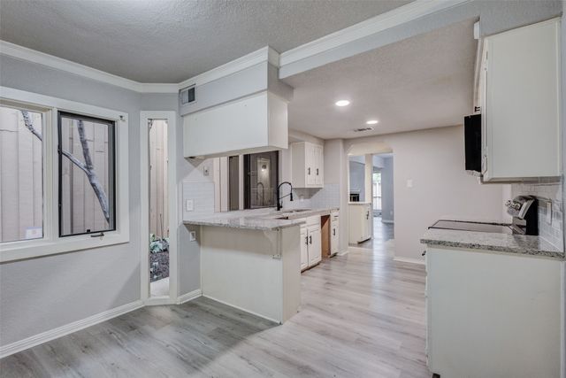 3161 Golden Oak, Farmers Branch, TX 75234