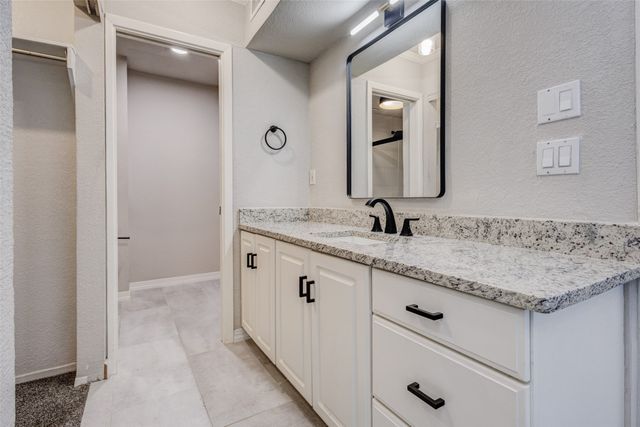 3161 Golden Oak, Farmers Branch, TX 75234