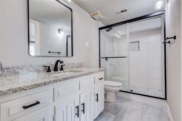 3161 Golden Oak, Farmers Branch, TX 75234