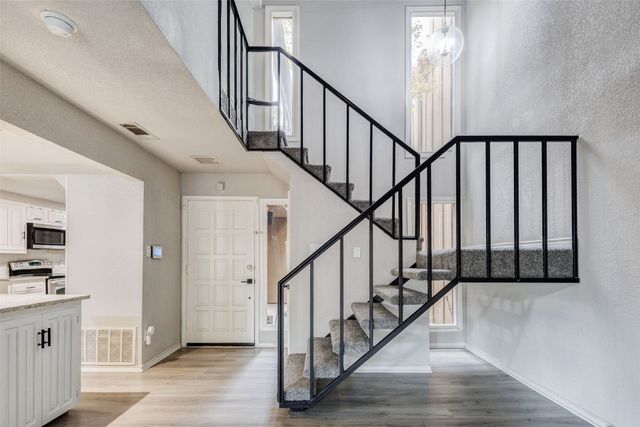 3161 Golden Oak, Farmers Branch, TX 75234