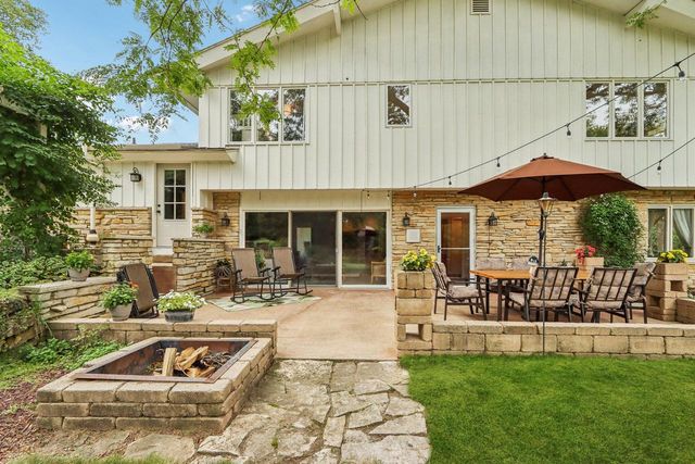 W350S3525 Waterville ROAD, Oconomowoc, WI 53066