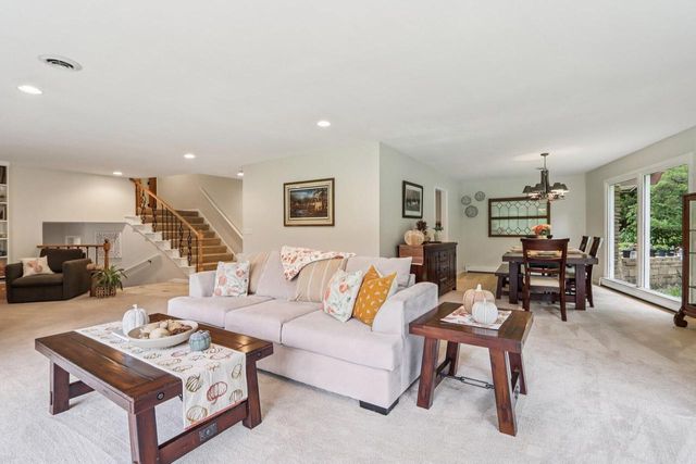 W350S3525 Waterville ROAD, Oconomowoc, WI 53066