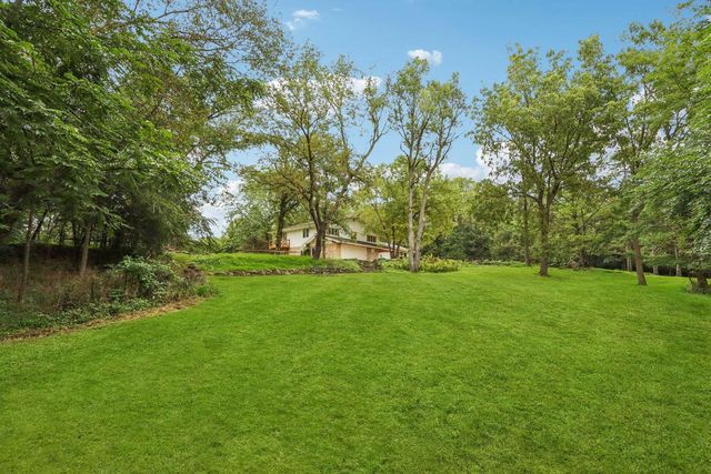 W350S3525 Waterville ROAD, Oconomowoc, WI 53066