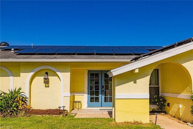 2507 LAKEVIEW DR, Lehigh Acres, FL 33936