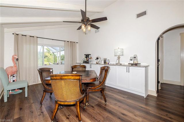 2507 LAKEVIEW DR, Lehigh Acres, FL 33936
