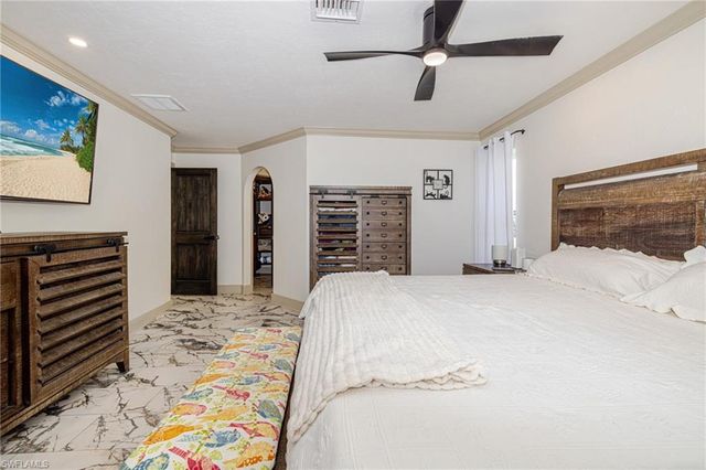 2507 LAKEVIEW DR, Lehigh Acres, FL 33936