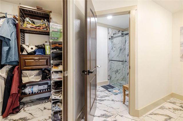 2507 LAKEVIEW DR, Lehigh Acres, FL 33936