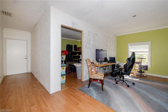 2507 LAKEVIEW DR, Lehigh Acres, FL 33936