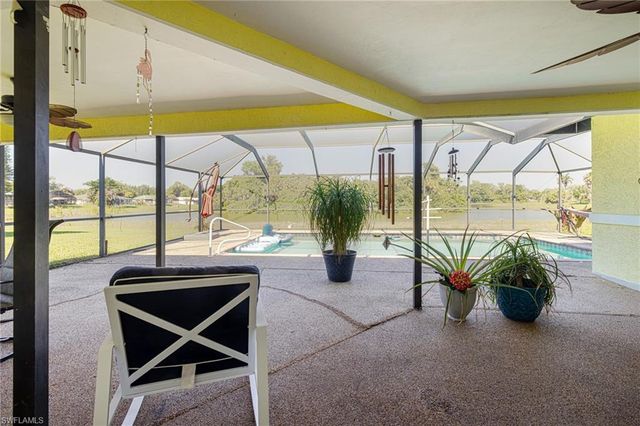 2507 LAKEVIEW DR, Lehigh Acres, FL 33936