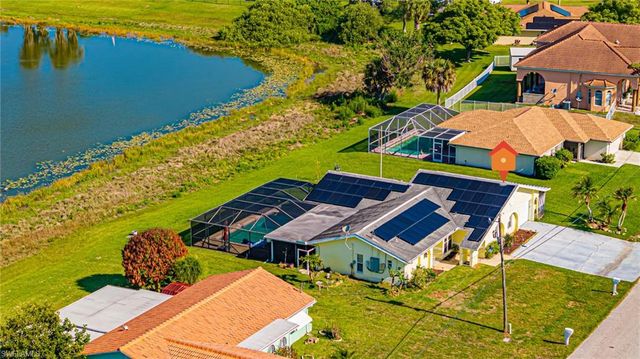 2507 LAKEVIEW DR, Lehigh Acres, FL 33936