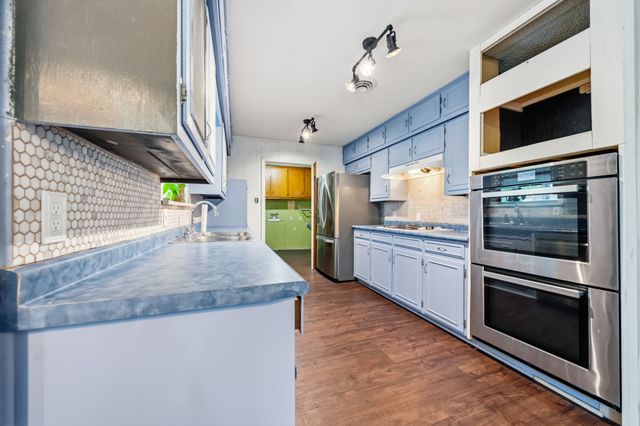 104 Forest Lane, Hillsboro, TX 76645