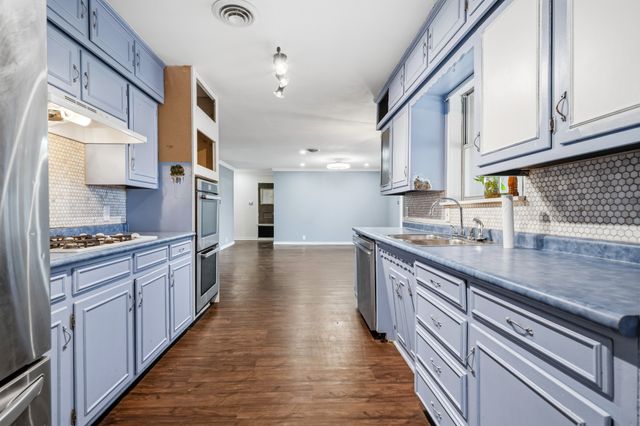 104 Forest Lane, Hillsboro, TX 76645