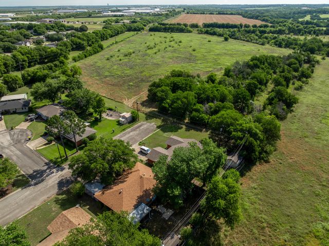 104 Forest Lane, Hillsboro, TX 76645