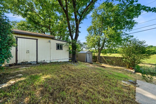 104 Forest Lane, Hillsboro, TX 76645