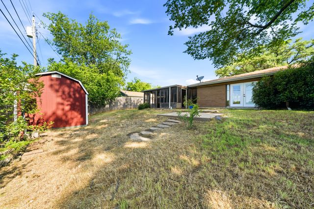 104 Forest Lane, Hillsboro, TX 76645