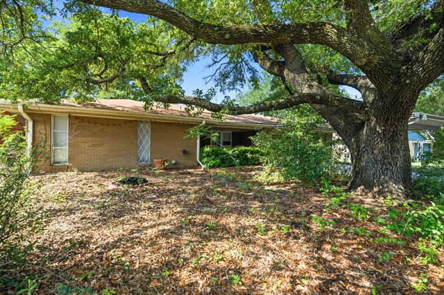 104 Forest Lane, Hillsboro, TX 76645