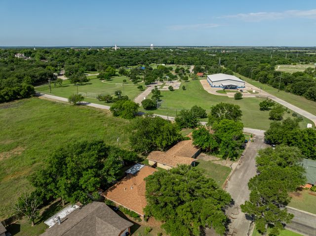 104 Forest Lane, Hillsboro, TX 76645