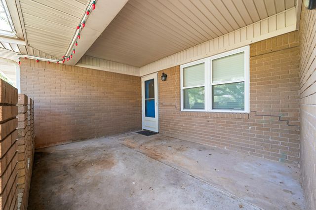 104 Forest Lane, Hillsboro, TX 76645