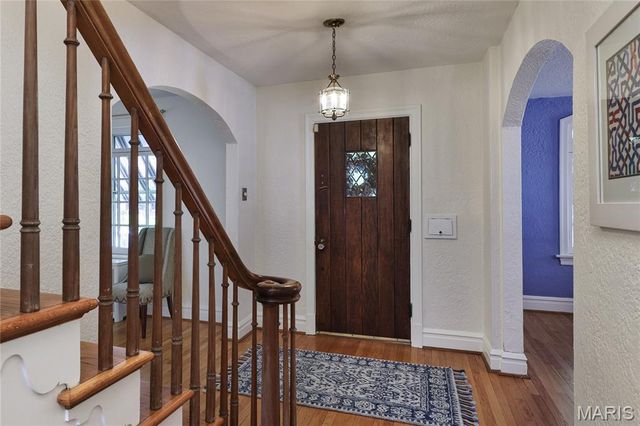 418 Mission Court, University City, MO 63130
