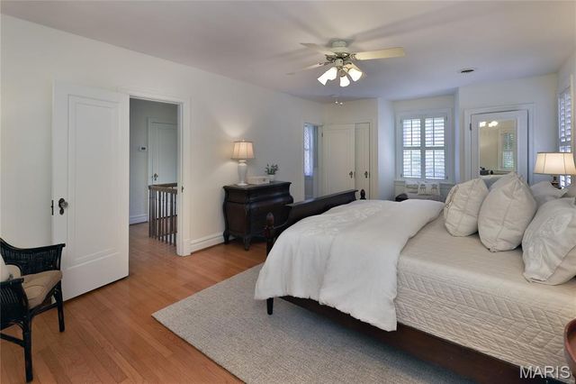 418 Mission Court, University City, MO 63130