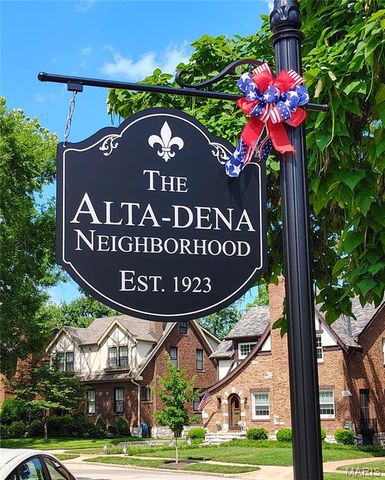 418 Mission Court, University City, MO 63130