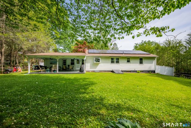 27 Woodcrest Drive, Bristol, CT 06010