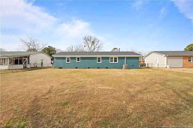 1621 Grandview Drive, Fayetteville, NC 28314