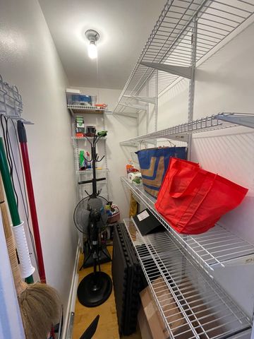 3900 N Lake Shore Drive 25C, Chicago, IL 60613