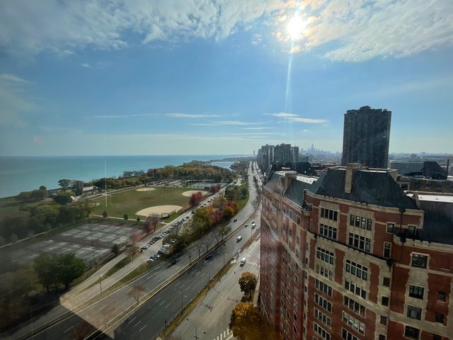 3900 N Lake Shore Drive 25C, Chicago, IL 60613