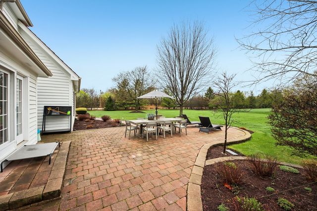 1980 Clover Drive, Inverness, IL 60067