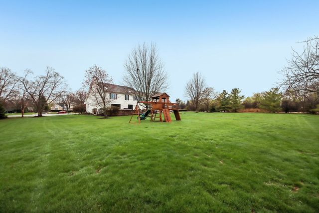 1980 Clover Drive, Inverness, IL 60067