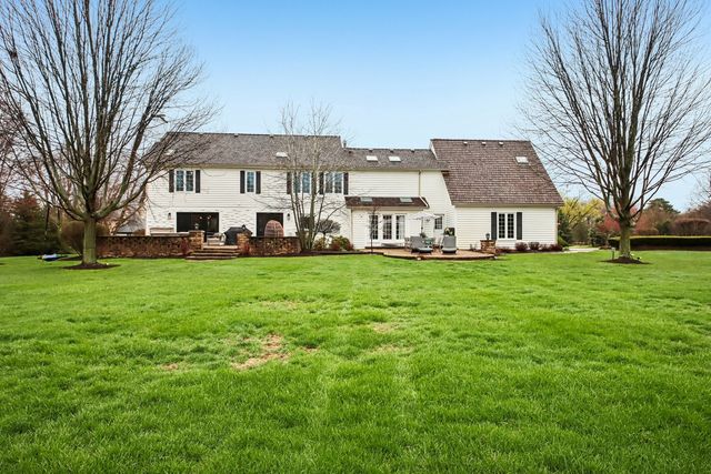 1980 Clover Drive, Inverness, IL 60067