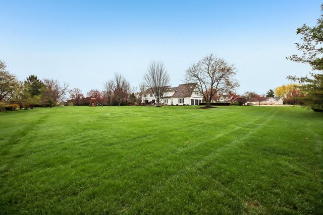 1980 Clover Drive, Inverness, IL 60067