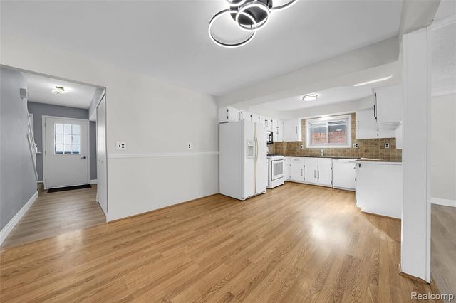 3455 Harmony Drive, Troy, MI 48083