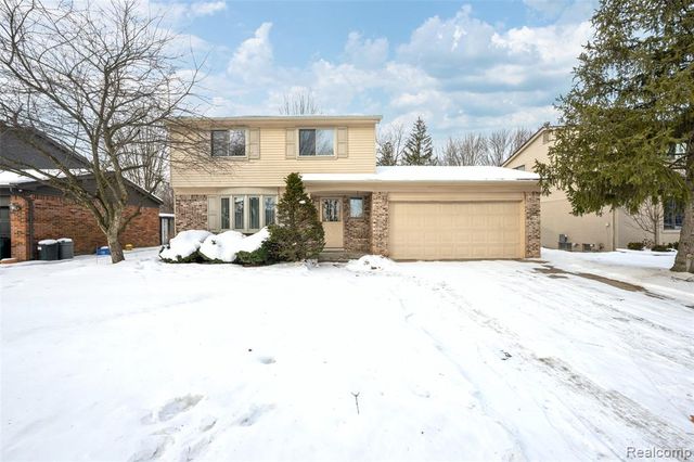 3455 Harmony Drive, Troy, MI 48083