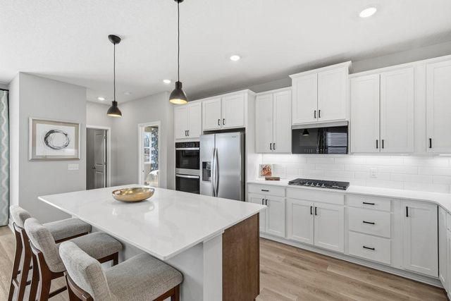 1690 Zumbro Avenue, Shakopee, MN 55379