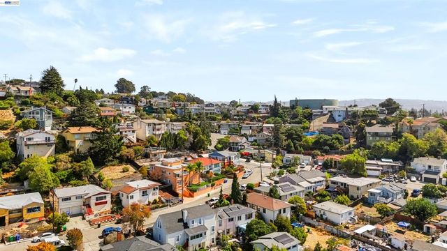 17198 Roberto St, Castro Valley, CA 94546