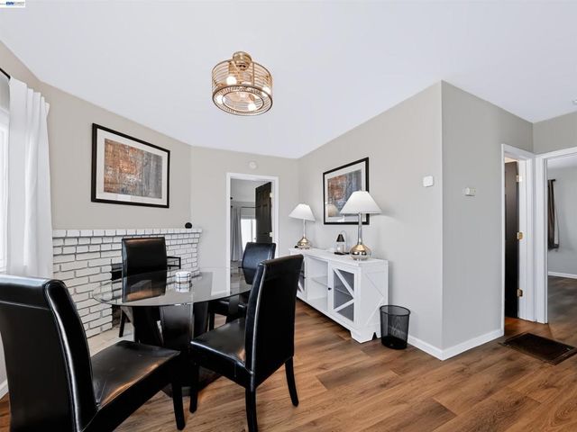17198 Roberto St, Castro Valley, CA 94546