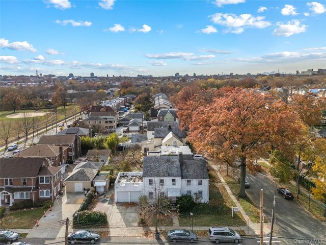 52-06 Bowne Street, Flushing, NY 11355