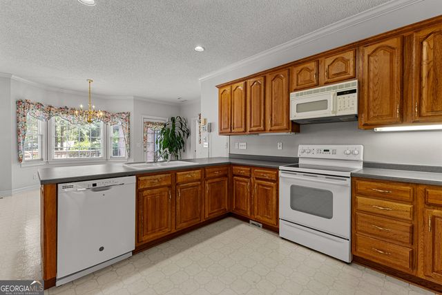 100 Moonview Place, Fayetteville, GA 30215