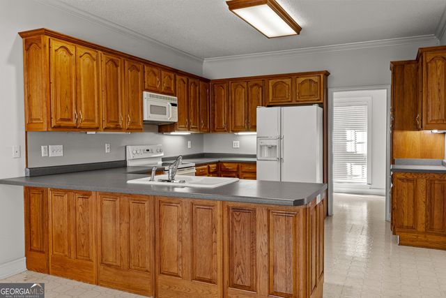 100 Moonview Place, Fayetteville, GA 30215