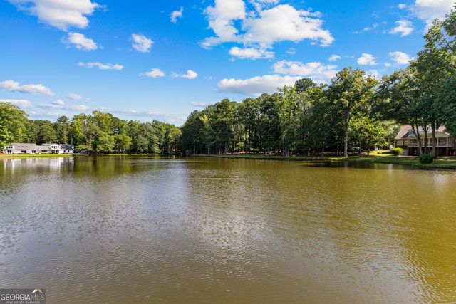 100 Moonview Place, Fayetteville, GA 30215