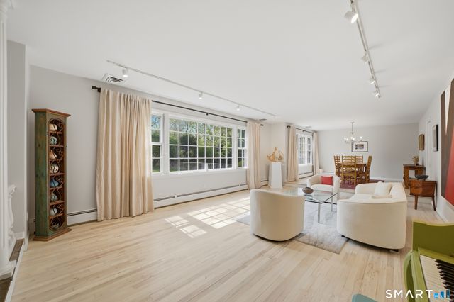 67 Wesgate Drive, Stamford, CT 06902