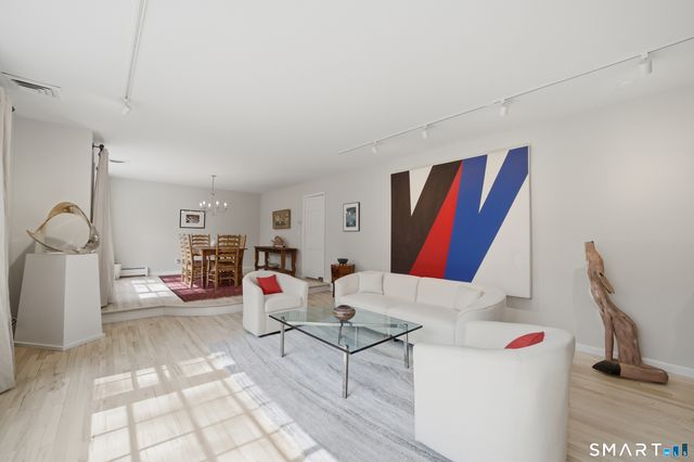 67 Wesgate Drive, Stamford, CT 06902
