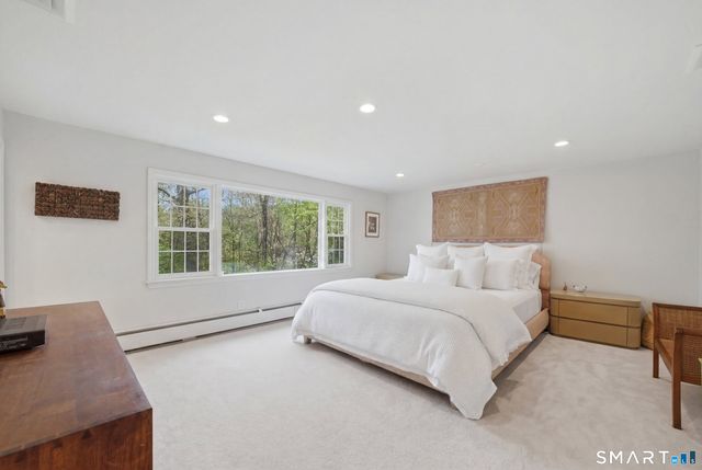67 Wesgate Drive, Stamford, CT 06902