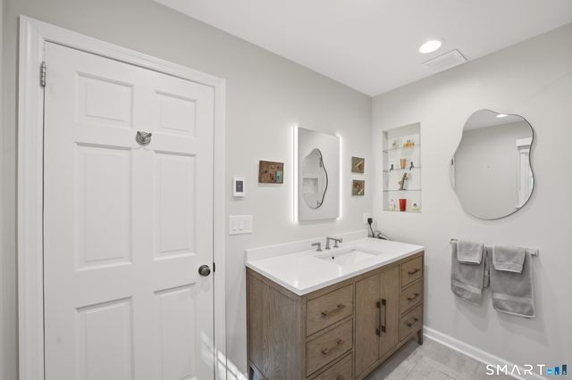 67 Wesgate Drive, Stamford, CT 06902