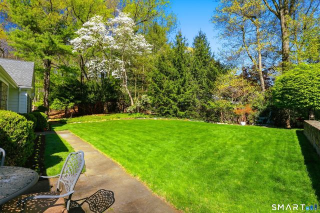 67 Wesgate Drive, Stamford, CT 06902