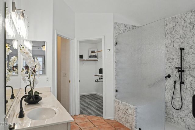 946 W 14TH Avenue, Apache Junction, AZ 85120