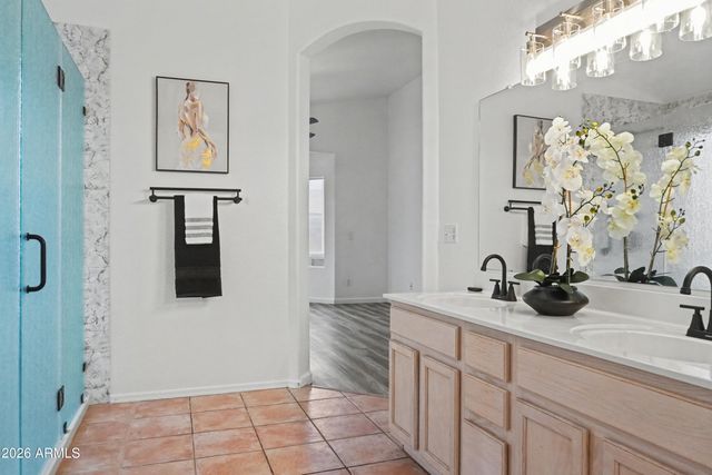 946 W 14TH Avenue, Apache Junction, AZ 85120